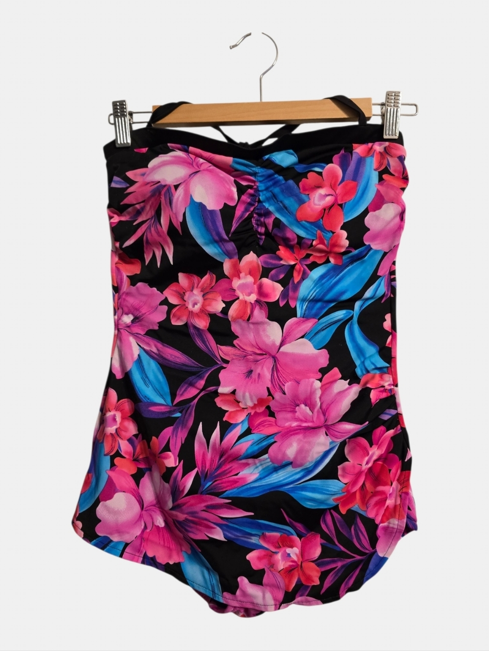 Catalina Suddenly Slim One Piece Halter Swimsuit Medium Tropical Floral Print